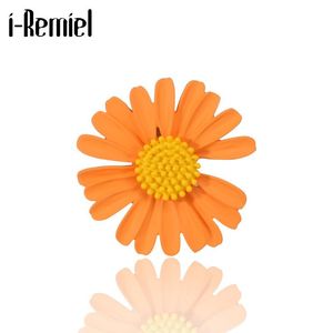 Szpilki, Broszki Daisy Emalia Dla Kobiet Moda Metalowy Kwiat Lapel Pin Szalik Buckle Odznaka Corsage Biżuteria Odzież Akcesoria