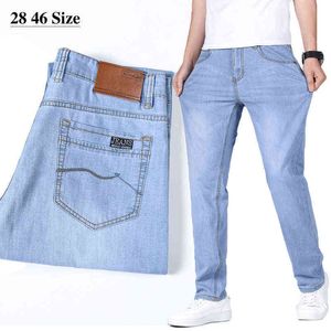 Taglie forti 40 42 44 46 Jeans da uomo di marca Pantaloni classici in denim slim moda maschile Pantaloni dritti casual da uomo d'affari nero Azzurro G0104