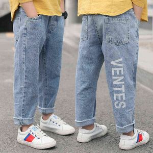 2020 Pojkar Nya Jeans Fashion Brev Barnbyxor Blå Svart Barnkläder Byxor G1220