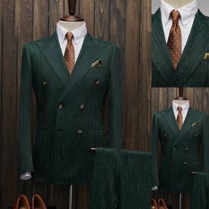 2021 Yeni Varış Erkek Suits Custom Made İş Smokin İki Düğmeli Fequened Yaka Damat Giymek Rahat Iş Takım Elbise 2 Parça Set