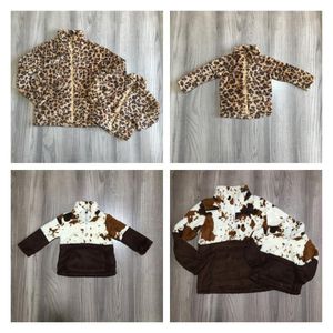 Girlymax Feal / Winter Outfit Baby Girl Mommy Взрослый Пальто Леопардовый Коров Флис Хлопчатобумажная Одежда Дети Пуловер Топ Хлопок Бутик LJ201111