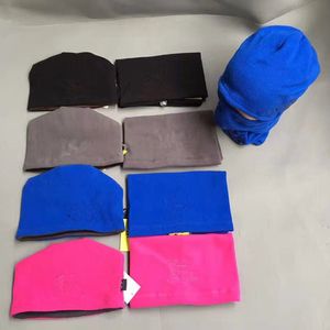 Unisex mössa vinter fleece hatt och halsduk set luxurys brev hattar vindtät nacke gaiter designer varma halsdukar skalle kepsar sätter män kvinnor neckerchief ins