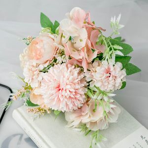 Nuovo arrivo Stili nordici Seta artificiale Fiore di rosa Sposa con bouquet Fotografia di matrimonio Puntelli Decorazione domestica floreale