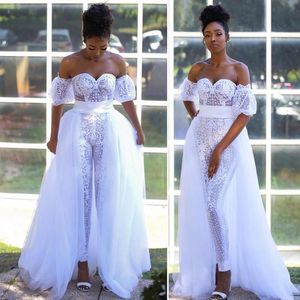 Beyaz Dantel Aplike Afrika Düğün Tulum ile Ayrılabilir Tren Sevgiliye Kapalı Omuz Bahçe Beach Gelin Kıyafet Pantolon Suit