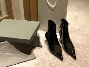 High Heeled Martin Boots الخريف الشتاء الكعب الخشن أحذية حذاء الصحراء 100 ٪ جلدية حقيقية خطاب خطاب الدانتيل أزياء سيدة الكعب كبير 1216