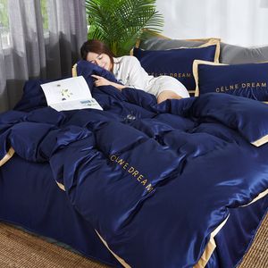 Set di biancheria da letto in cotone di seta a quattro pezzi King Queen Size Copripiumino stampato morbido Copripiumino Copripiumino di marca Set di trapunte da letto Spedizione veloce