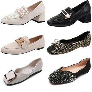 2021 Fashion High Saltos Designer Mulheres Originais Partido Sapatos De Casamento Triplo Black Nude Nude Branco Borboleta Thick Screen Asakuchi Cabeça quadrada Cabeça Vestido