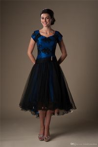 Royal Blue Black High Low Modest Cocktail Dresses Short With Cap Hyls Pärlade Applices Lace Applicants Short Front Long Back Prom Dresses