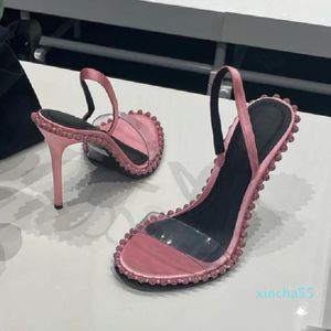 Sapatos de vestido Estilo de verão Rhinestone palavra transparente com saltos de estilete e vazio sexy rosa altamente fada