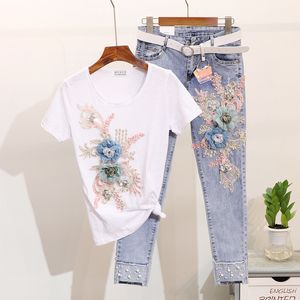 Verão manga curta de duas peças conjunto mulheres pesadas trabalho bordado flor 3d tshirts + pérola jeans 2 peças conjunto casual calças longas terno T200702