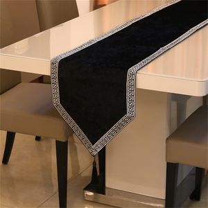 Wholesale cloths cabinets resale online - New Chinese high end tablecloth flag shoes cabinet cover cloth European velvet bed runner simple color table cloth LJ201216