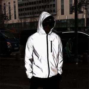 Nya män Night Glänsande Full Reflekterande Hip-Hop Hooded Jacket Mens Harajuku Streetwear Loose Windbreaker Jackor Plus Storlek 4XL X1217