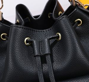 2022 designer berömda handväskor neonoe axelväskor noe läder hink väska kvinnor blomma tryck crossbody väska handväska 57687322j