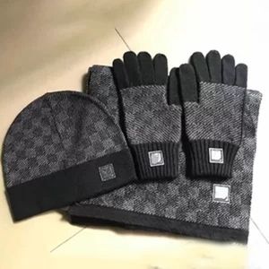 Hats Scarves Gloves Sets Designer Mens Beanie Scarf Glove Set Luxury Hat Knitted Caps Ski Scarves Mask Unisex Winter Outdoor Fashion Sets