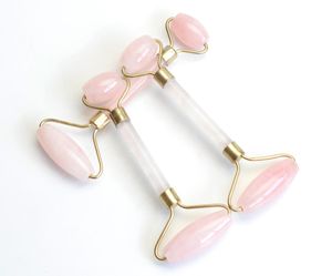 Chakra Natural Rose Tumbled Quartz Carved Reiki Crystal Healing Gua Sha Beauty Roller Massor Stick With Eloy Gold Plated