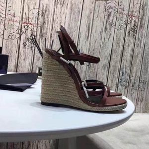 2021 women's leather Sandals sandan summer high heels rivet shoes sexy party 9.5cm with box size 35-41