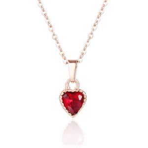 Lyxig stil kvinna små rostfritt stål kedja hjärta hängsmycke halsband röd ädelsten halsband till salu