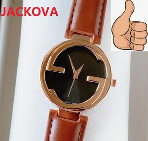 Trevliga designerälskare Japan Quartz Movement Chronograph Watches Set Auger Sports Watch for Men and Women Leisure Fashion Leather Clock grossist och detaljhandel