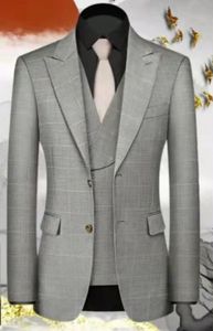 Brand New Light Grey Chequer Groom Tuxedos Peak Lapel Two Button Groomsman Wedding Tuxedos Slim Fit Men Prom Jacket Blazer 3 Piece Suit(Jacket+Pants+Tie+Vest) 2004