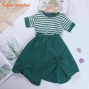 Bear Leader Teenagers Girl Clothing Set 2022 Ny Stripe T-shirt Klänning 2PCS Outfit Princess Sweet Party Costume Kids Casual Suit Y220310