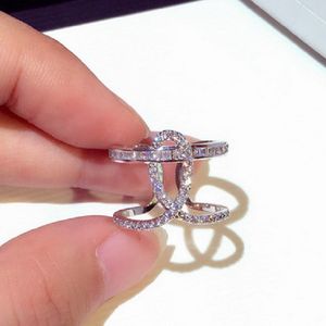 Sparkle on Designer-Diamant-Zirkonia-geometrisches Band für Frauen und Mädchen, offener, verstellbarer Modering, Schmuck, Silberfarbe