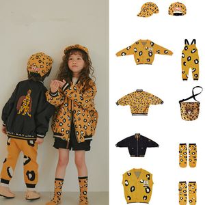 Çocuklar Kazak Kız Leopar Giysileri Genel Erkek Coat Eşleştirme Çocuk Kore Yepyeni Sonbahar Kış Giyim Örme Tulum LJ201202