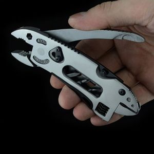 420 stainless steel Wrench Jaw hand tool Kits Outdoor Multitool Knive pliers Screwdriver Pliers multifunction knife EDC Tools Y200321