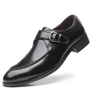 2021 Scarpe brogue da uomo formali da lavoro Scarpe eleganti da uomo di lusso da ufficio Mocassini casual da uomo in vera pelle per feste di matrimonio