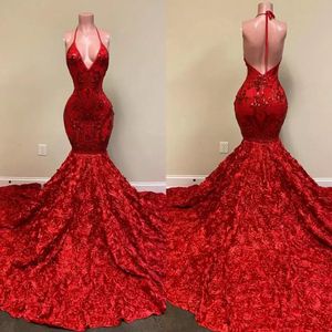 Sexiga rygglösa röda aftonklänningar Halter Deep V Neck spetsar applikationer sjöjungfru prom klänning rose rufsar special tillfälle festklänningar