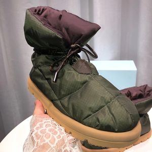 Stivaletti comodi con cuscino di design Stivali da donna Stivali da neve invernali Scarpe calde superiori trapuntate in nylon Scarpe invernali da esterno per interni con scatola NO265