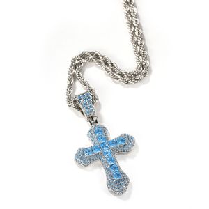 Ny fabriksdesign Blå Zirconia Micro Pave Cross Pendant Halsband Hip Hop Style Man Kvinnor Lovers Smycken