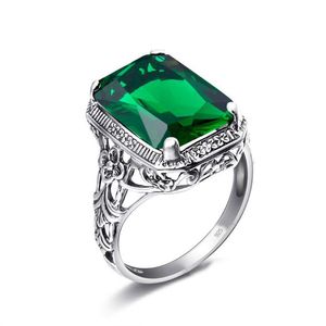 Klusterringar Emerald Äkta 925 Sterling Silver Original Fine Smycken Neo-Gothic Bröllop Bands Klassisk Natural Gemstone Ring för Kvinnor