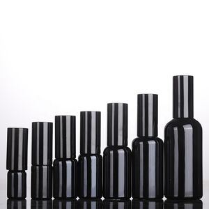 ホットセールブラックガラスエッセンシャルオイルスプレーボトル10ml 15ml 20ml 30ml 50ml 100ml空のガラス香水ボトルとミスト噴霧器の蓋