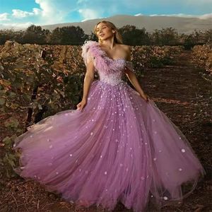 Princess Pink Flowers Feather Quinceanera Dresses Appliques Beaded Long A Line Sweet 16 Dresses quinceañera Vestidos De Xv Años 15 Years Brithday Prom Gowns 2022