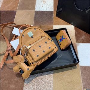 2021 5ALeather Handbags High Quality men and women School Backpack famous Rivet printing Backpack Designer lady Bags Boy and Girl backbag