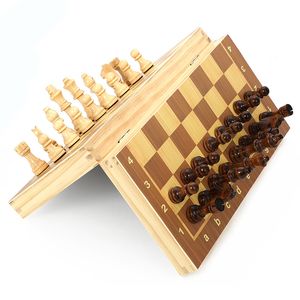 Set di scacchi pieghevoli in legno Tavolo pieghevole per intrattenimento internazionale di scacchi educativo Durevole e resistente all'usura