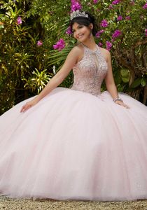 Klänningar på 15 år 2022 Rosa Princess Quinceanera Klänning Sweet 16 Ball Kappa 2022 Appliques Sequins Pärlor Blommor Backless Party