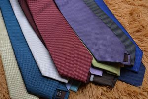 Mode män slipsar silke slips mens neckwear handgjorda bröllopsfestbrev slipsar Italien stil Business stripe halsduk med låda L002