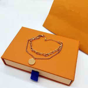 Golden four-leaf clover round letter L home women bracelet Link luxury designer double-layer hollow birthday gift jewelry does not fade