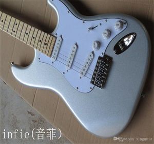 2022新しい6 String Silver Electric Guitar在庫、米国の騒音低減ピックアップ