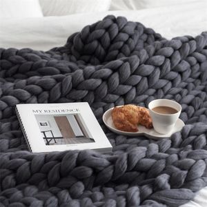 Hand Knitted Chunky Blanket Thick Yarn Weighted Wool Bulky Knitting Throw Blanket Warm Winter Home Sofa Bed Throws Blankets LJ201127