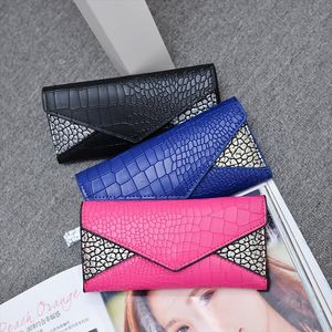 2021 Kvinnor Stone Snake Mönster Plånbok Tre gånger Multipurpose Purses Kopplingskorthållare Magnet Lang Soft Wallets