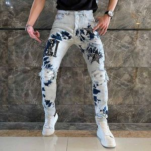 Jeans masculinos fashion marca furo fazendo adesivos antigos, cinco cartas bordadas estrelares pontiaguesas, gravata tingido calça jeans magro, High Street dos homens lavados leggings