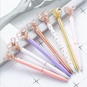 BallPoint Pennor Crystal Butterfly Ballpois Creative Fashion Girl Heart Ballpoint Penna Skriva Tillbehör Business Gifts Design 12 Färger XTL452