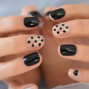 False Nails Black Round Tips False Nails Heart Speckle Decorative Clear Thin Gel Coating Fake Nail with Adhesive Sticker 220225