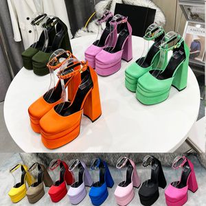 Platform Sandalet Retro Mary Janes Kadınlar Yaz Ayakkabı Seksi Kalın Yüksek Topuk Platformu Elbise Parti Düğün Kadın Moda Rhinestone Zincir Katı Baotou Saten 35-42 Pompalar