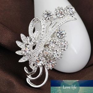 Mulheres Moda Acessórios Elegante Delicado Rhinestone Prata Cor Flor Brooches Collar Pins Sweater Decoration YBRH-0217