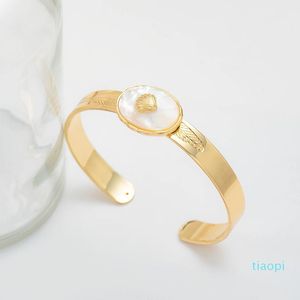 Bangle Fashion Creative Deisign Листья вены C Форма Браслеты Женщины Меньшинство Геометрические Овальные Овальные Очаровывают Браслет Пульч для YC-44