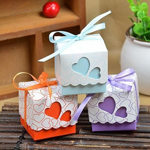 Embrulho de presente 50pcs Party Candy Boxes Hollow Out Heart Shapes Paper Recifres de Presentes Coloridos Caixa de embalagem Supplies1