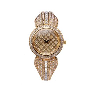 Specialerbjudande Ladies Fashion Watch Japan Quartz Rörelse Vattentät Diamant Klocka Wild Fashion Armband Birthday Present Party Klockor